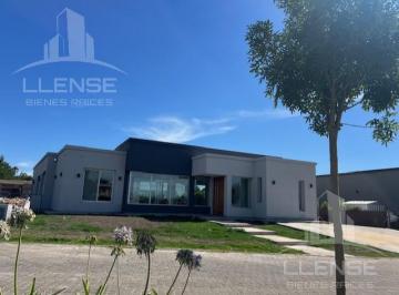 Casa · 170m² · 5 Ambientes · Casa en Una Planta 5 Ambientes en Venta - Hudson Park