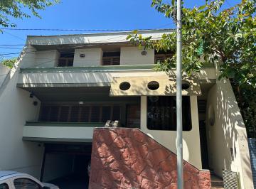 Casa de 6 ambientes, Godoy Cruz · Barrio Bombal