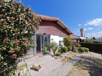 Casa · 177m² · 3 Dormitorios · 1 Cochera · Casa en La Falda