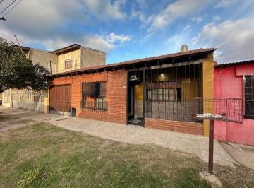 Casa · 137m² · 3 Ambientes · 1 Cochera · Casa en Venta en G. de Laferrere