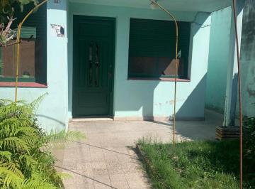 Casa de 4 ambientes, Parque Avellaneda · Hermosa Casa 4 Ambientes con Patio y Terraza