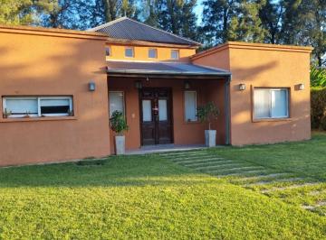 Casa · 135m² · 4 Ambientes · 3 Cocheras · Alquiler Temporario, 4 Amb, Pilar B. Priv, Los 3 Coniles