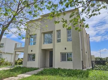 Casa · 250m² · 7 Ambientes · 2 Cocheras · Casa en Puertos - Barrio Vistas
