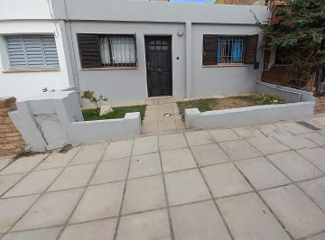Casa de 5 ambientes, Córdoba · Casa de 2 Dorm. en Venta