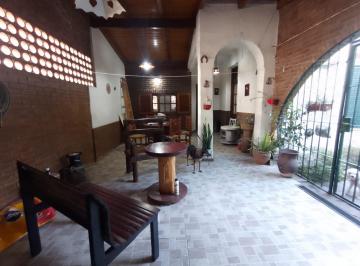 Casa · 90m² · 3 Ambientes · 1 Cochera · Venta - Permuta Casa un Dorm., Patio y Cochera. Barrio Sarmiento