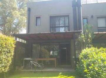 Casa · 112m² · 4 Ambientes · 2 Cocheras · Casa en Venta Complejo Barrio Cerrado