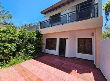 Casa · 135m² · 4 Ambientes · 1 Cochera · Casa en Venta Castelar Norte