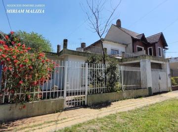 Casa · 200m² · 3 Ambientes · 1 Cochera · Venta Casa 3 Ambientes Ramos Mejia en Bloque 12x30