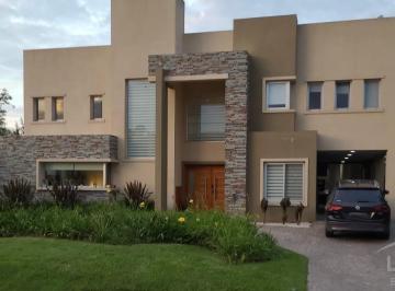 Casa · 330m² · 5 Ambientes · 2 Cocheras · Casa en Venta, 5 Ambientes, Fincas de Hudson