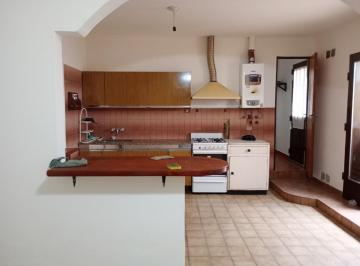 Casa · 164m² · 4 Ambientes · 1 Cochera · Venta Casa en Isasmendi Al 2000, Barrio Talleres Oeste, Cordoba