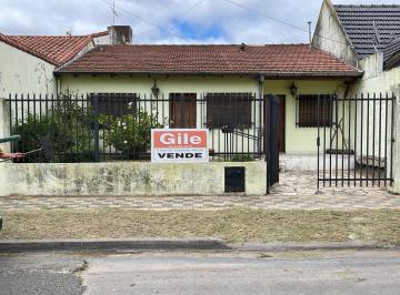 Casa de 3 ambientes, Hurlingham · Chalet
