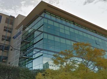 Oficina comercial · 350m² · 8 Cocheras · Excelente Ubicación | Muy Buena Vista y Luminosidad | Cómodos Accesos
