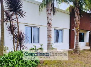 Quinta vacacional · 220m² · 5 Ambientes · 2 Cocheras · Casa Quinta en Venta en San Patricio, Francisco Álvarez, Moreno