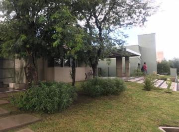 Casa de 6 ambientes, La Calera · Venta Casa en La Rufina - 3 Dorm. con Pileta