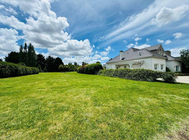 Terreno · 840m²