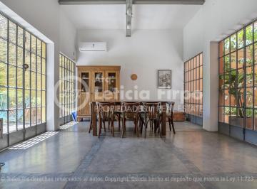 PH · 156m² · 5 Ambientes · Hermoso PH con Jardin, Muy Bien Reciclado. Sin Expensas
