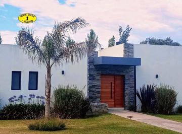 Casa · 200m² · 4 Ambientes · 3429 Ml - Casa en Venta en Santa Irene, Comarcas de Lujan