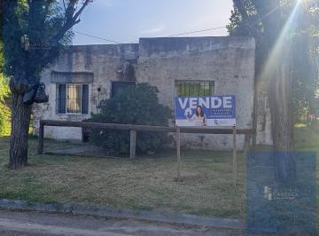 Casa · 250m² · 2 Dormitorios · Casa en Saladillo