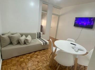 Departamento de 2 ambientes, Centro / Microcentro · Dpto. 2 Amb. Al Frente Sin Balcón - Esmeralda 300 - Centro