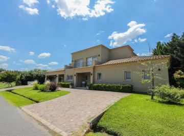 Casa · 411m² · 5 Ambientes · 2 Cocheras · Venta de Casa 5 Ambientes en Bella Vista Chico