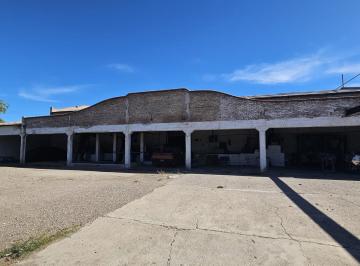 Bodega-Galpón · 2554m² · 3 Dormitorios · Importante Propiedad Comercial a m de Av Mitre (Ex Bodega)