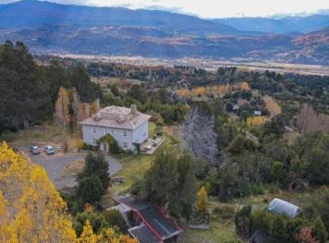 Casa de 12 ambientes, San Martín de los Andes · Casa de 680 m² de Estilo Belga Sobre 20 Hectáreas en San Martin de Los Andes