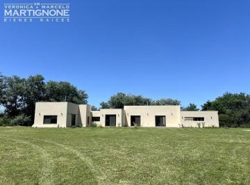 Casa · 292m² · 5 Ambientes · Nueva y Moderna Casa Club de Campo La Ranita Pilar Luján