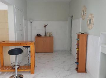Casa · 200m² · 4 Ambientes · PH Casa en Avda.29 (26y28)