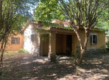 Casa · 871m² · 2 Dormitorios · Casa con Inmejorable Ubicacion en Venta | Bº Villa Santarelli | Santa Rosa de Calamuchita