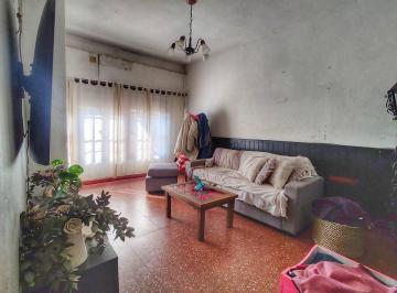 Casa · 180m² · 8 Ambientes · 1 Cochera · Casa Venta en Bloque Don Torcuato Diego 1100
