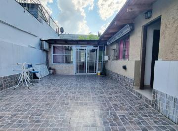 Casa · 107m² · 4 Ambientes · Venta - Amplia Casa - Parque Patricios - Terraza, Quincho, Parrilla