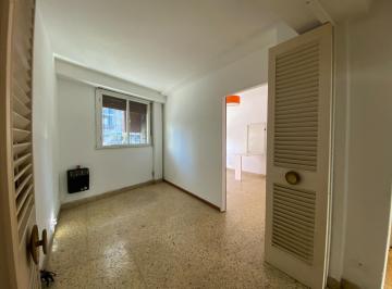 Departamento · 45m² · 3 Ambientes · 3 Ambientes con Patio en Planta Baja.