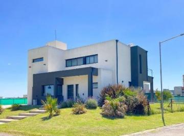 Casa de 5 ambientes, Presidente Perón · Casa en Venta 5 Ambientes Club de Campo Horizontes Al Sur