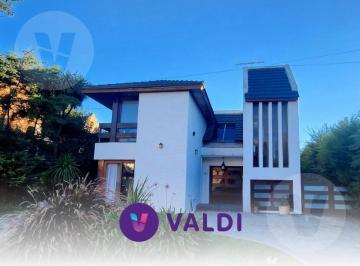 Casa · 230m² · 5 Ambientes · Casa en Venta - Barrio Venado II, Canning