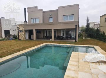 Casa · 311m² · 6 Ambientes · 2 Cocheras · Casa en Venta Haras Santa María