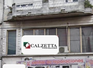PH · 240m² · 3 Ambientes · Local con Departamento