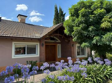 Casa · 141m² · 6 Ambientes · 1 Cochera · Casa a La Venta en La Concepcion de Lujan