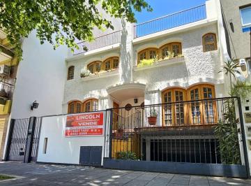 Casa · 220m² · 3 Ambientes · 3 Cocheras · Casa en Villa Devoto