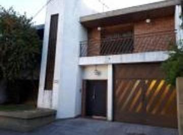 Casa de 4 ambientes, Morón · Mariano Escalada 2000. Venta Chalet. Villa Sarmiento