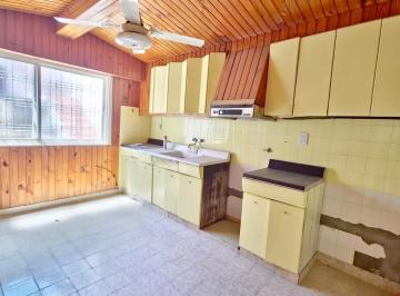 Casa · 200m² · 4 Ambientes · 1 Cochera · Casa 5 Amb - Venta - Santos Lugares