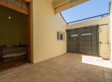 Casa · 108m² · 6 Ambientes · Venta Gran Casa 6amb en Paternal + Patio + Balcón!