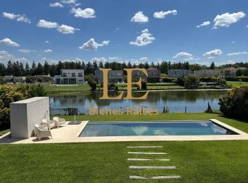 Casa · 323m² · 5 Ambientes · 6 Cocheras · Venta Casa San Matias a La Laguna