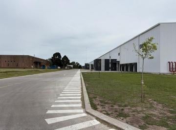 Depósito · 4400m² · Depositos a Estrenar Tripleaaa, Seguridad 24 Hs, Red X Rociadores E Hidrantes 13 m Alt Docks.