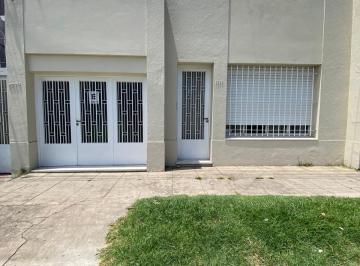 Casa de 6 ambientes, La Plata · Casa 3 Dorm. en Venta