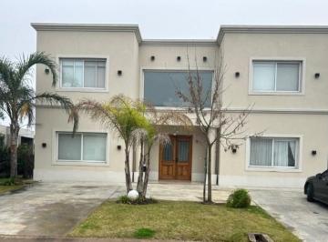 Casa · 360m² · 5 Ambientes · Casa en Venta en San Gabriel, Villanueva, Tigre