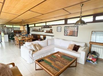 Casa · 390m² · 5 Ambientes · Casa en Arenas del Sur