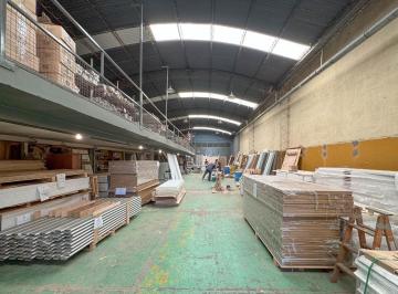 Bodega-Galpón · 680m² · 3 Ambientes · Gran Galpon en Excelente Estado - Doble Ingreso - Saladillo