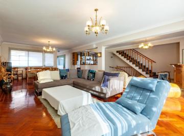 Casa · 484m² · 12 Ambientes · 4 Cocheras · Alquiler - Casa de 3 Dorm. Comodín, Pileta y Cochera - Echesortu, Rosario.