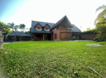Casa · 350m² · 5 Ambientes · 5 Cocheras · En Venta en Ciudad Jardin Gran Chalet a m de La Plaza del Avion F: 10232