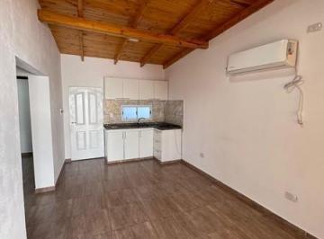 Casa · 243m² · 3 Ambientes · Cf1163 - Casas en Venta Z/ Av 213 y Av Quaranta